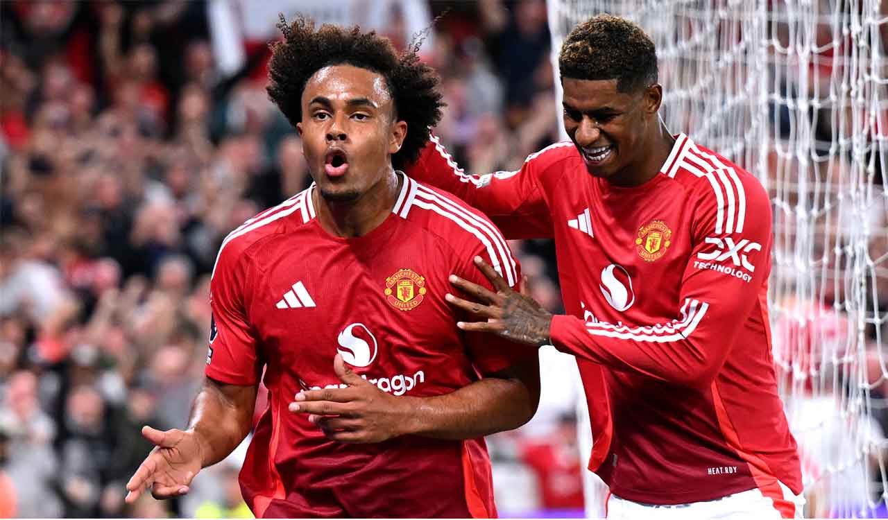 Premier League Zirkzee scores debut winner as Manchester United beats