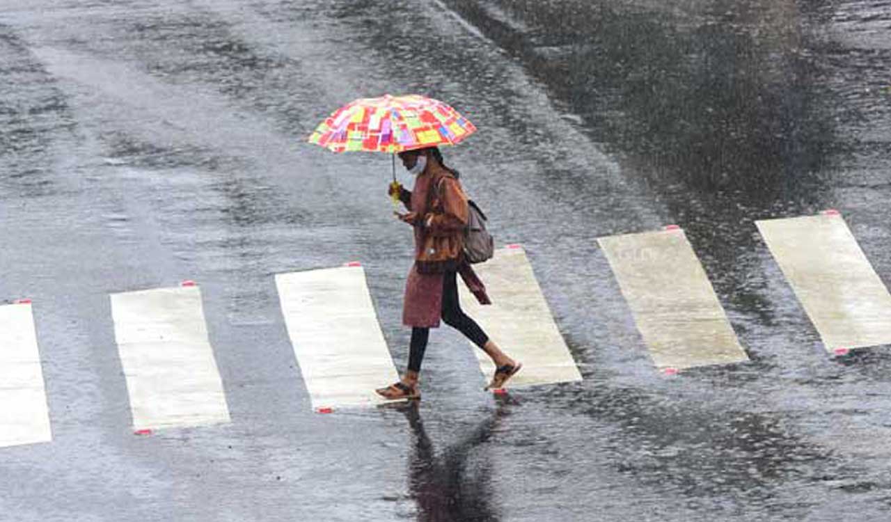 IMD issues yellow alert for Hyderabad; Light showers expected in next few hours