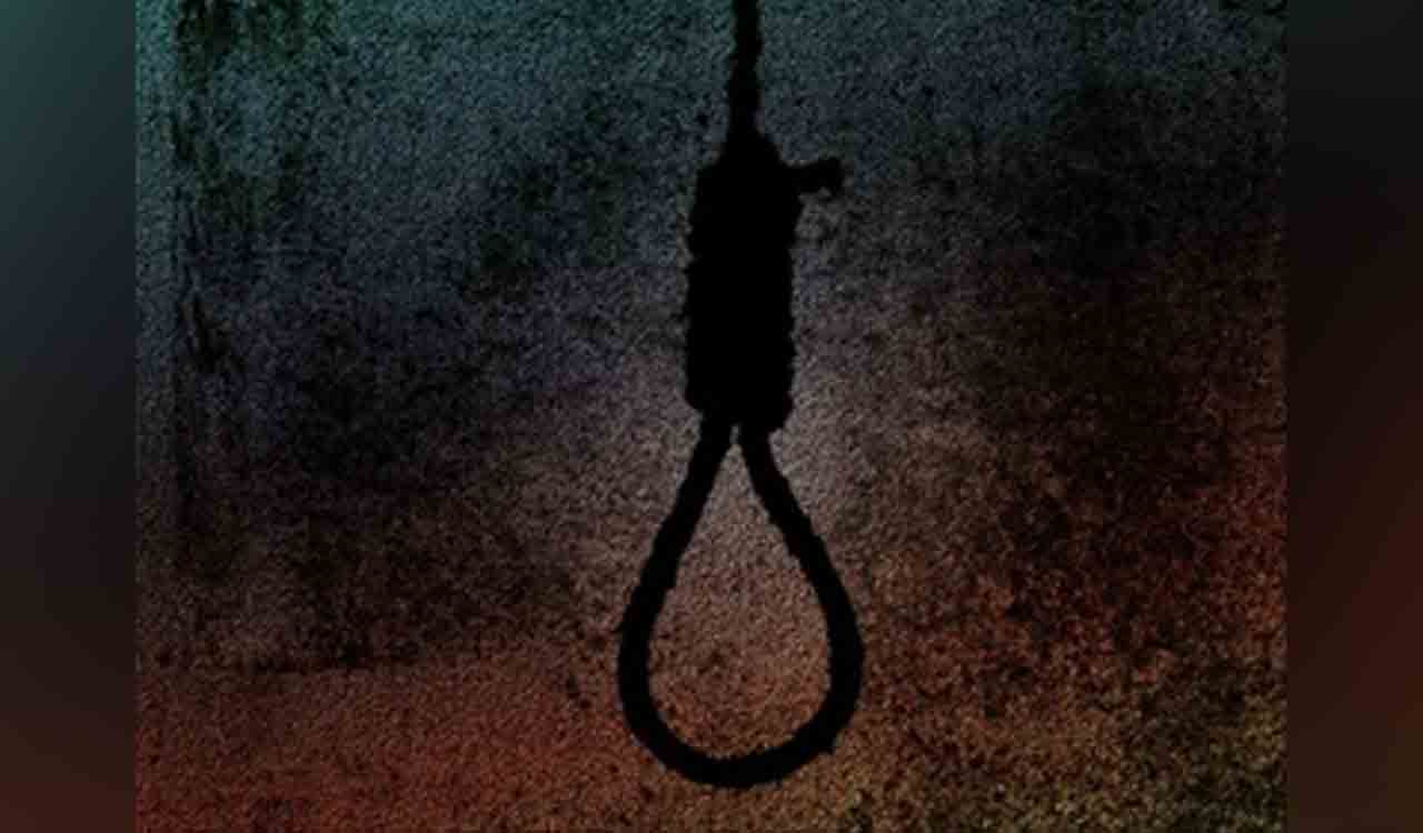 Telangana: Senior journalist, retired SCCL employee dies by suicide in Godavarikhani