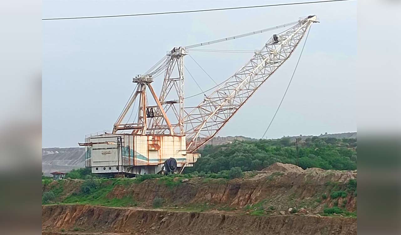 Singareni: Historic ‘Pruthvi Banjan’ dragliner to be sold