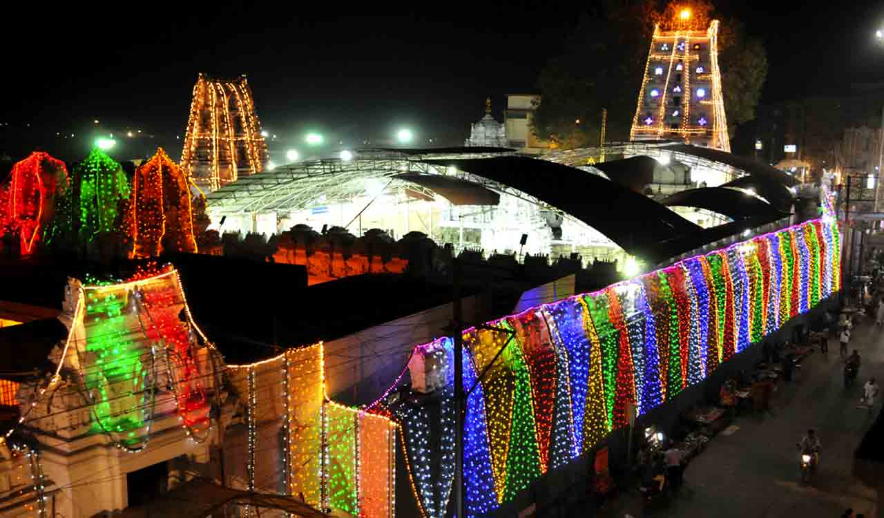 Telangana: Break darshan at Vemulawada shrine from Monday