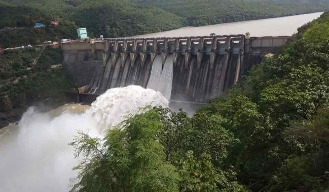 Tungabhadra dam gate washed away; Srisailam and NSP officials on alert