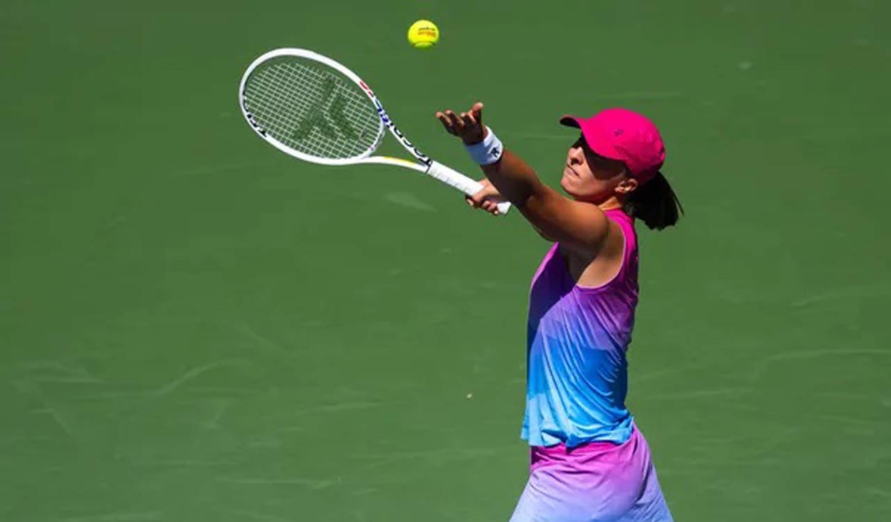 US Open: Swiatek saves three set points to defeat Rakhimova in first round