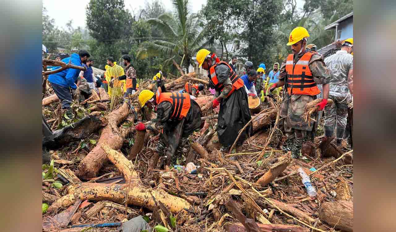Wayanad landslide toll hits 344; 206 missing as rescue ops continue
