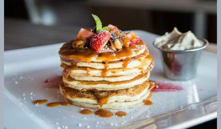 It is important to have a highly nutritious breakfast to feel energetic all day.