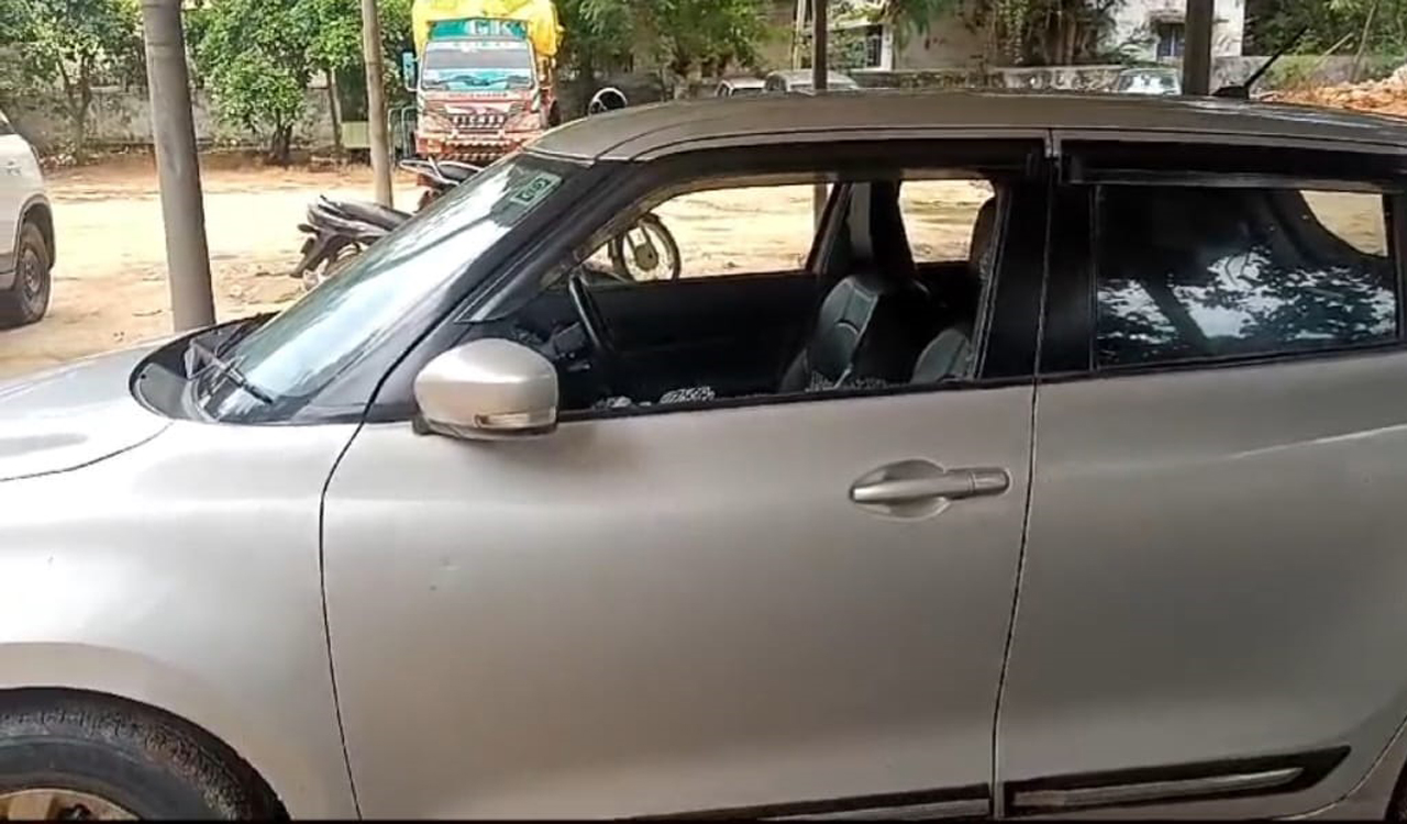 Sangareddy: Rs 10 lakh stolen from parked car in Jogipet