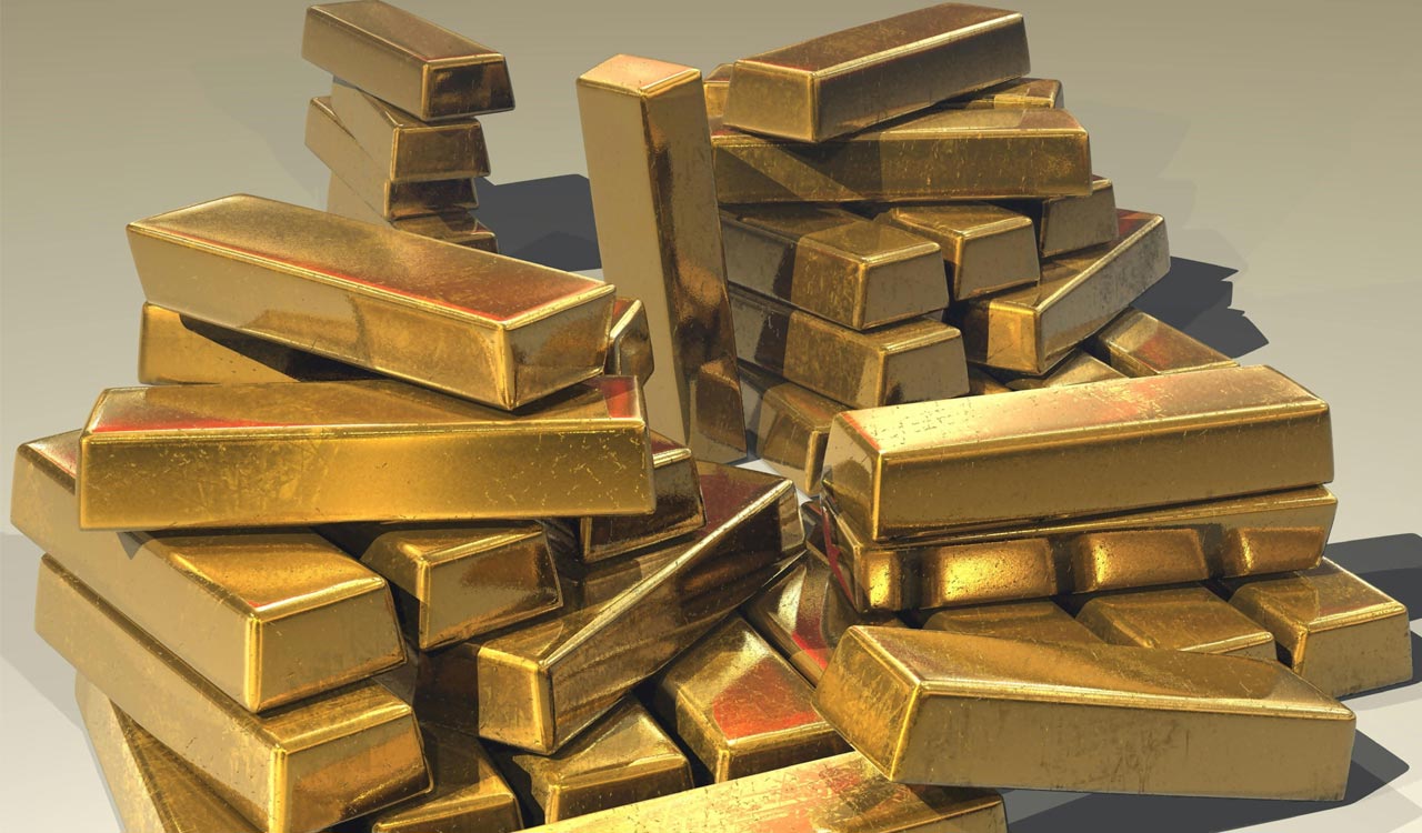DRI seizes gold worth Rs 1 cr at Hyderabad airport