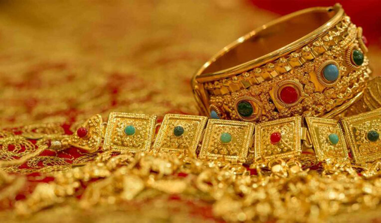 Traders ferry gold between Mumbai, Hyderabad evading taxes