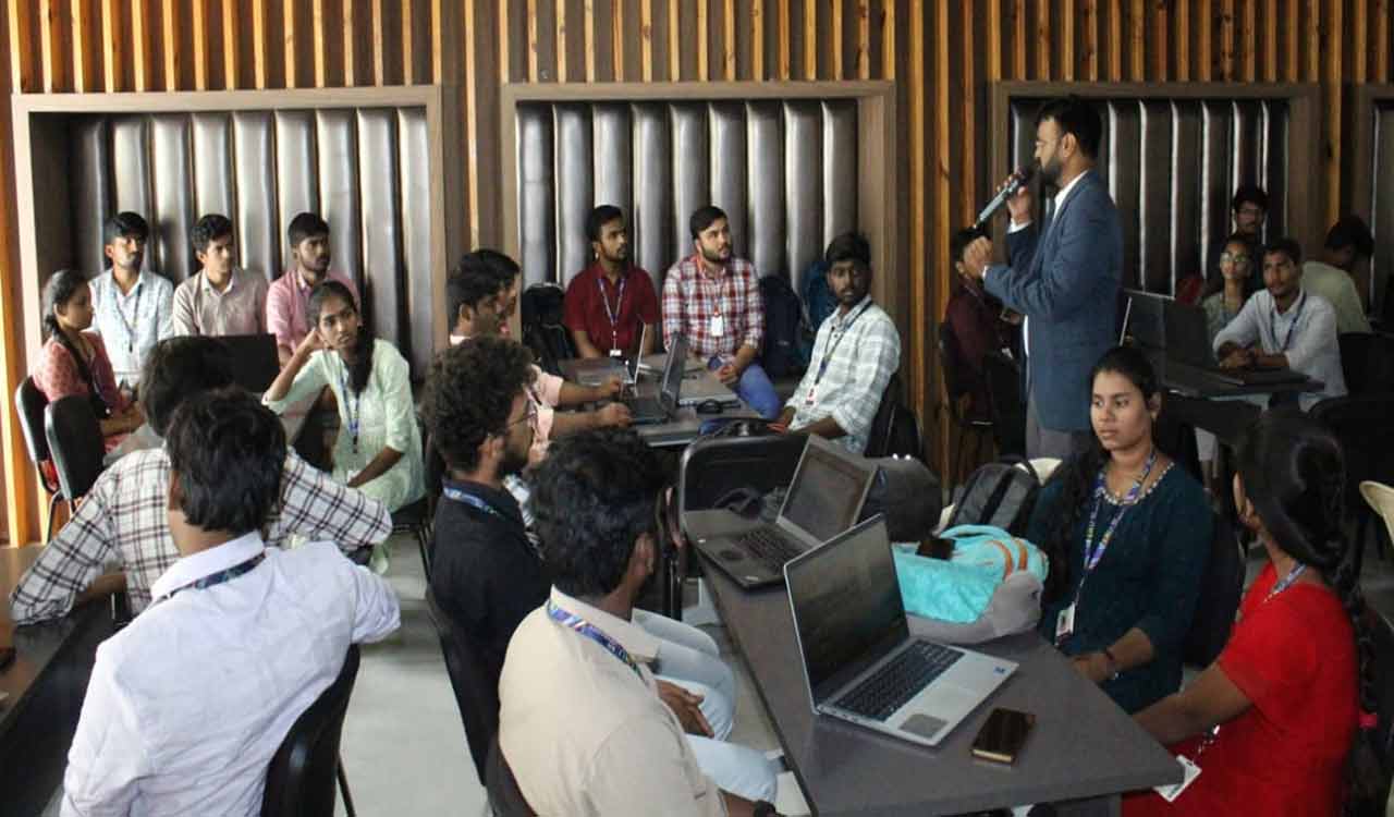 Warangal: Internal hackathon held at SR University