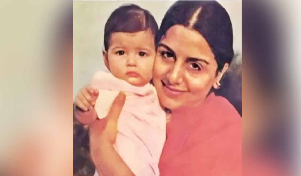Neetu Kapoor takes a trip down the memory lane with this cute picture