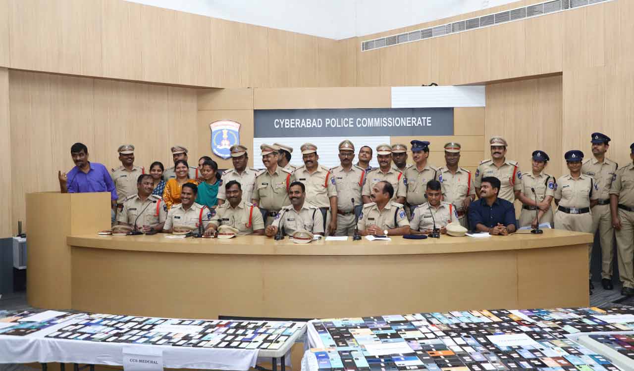 Hyderabad: 570 mobile phones worth Rs 1.50 cr recovered by Cyberabad Police