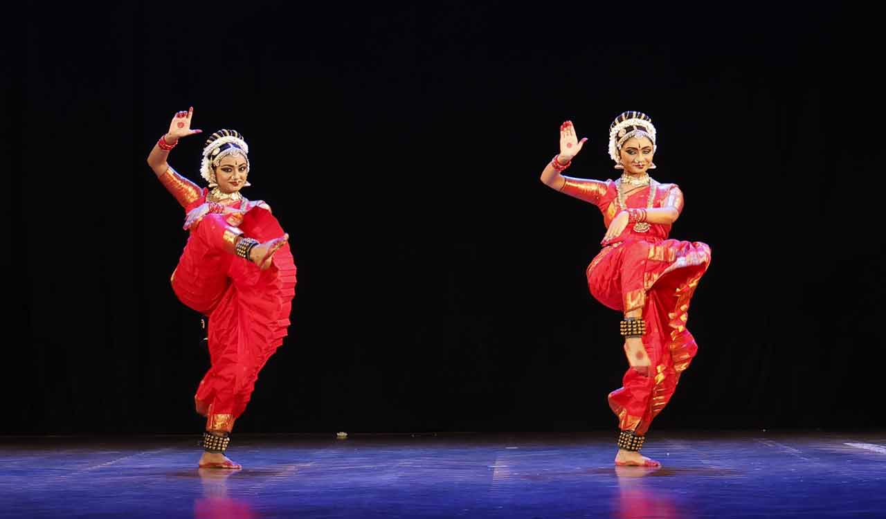 Hyderabad: Kamtam sisters shine at Ravindra Bharati Rangapravesha