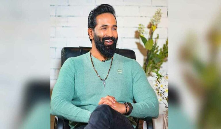 MAA president Manchu Vishnu reacts on Arshad Warsi's 'joker' remark