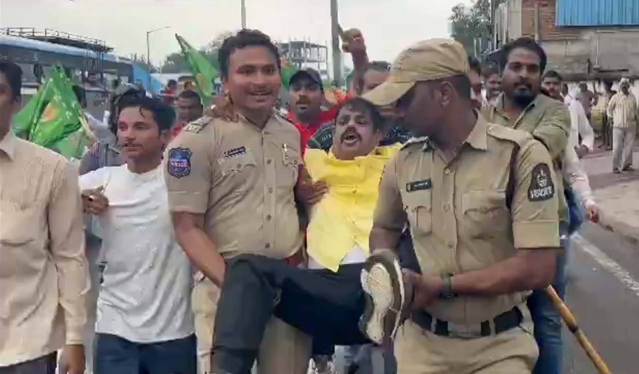 Hyderabad: AIMIM corporators, Musi riverfront project oustees taken into preventive custody