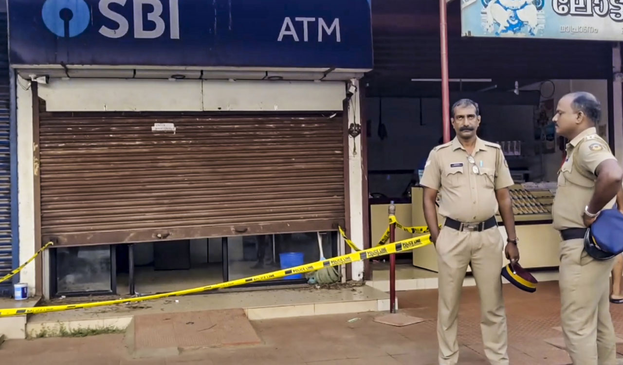 Gang targets three SBI ATMs, loots Rs 70 lakh in Kerala’s Thrissur