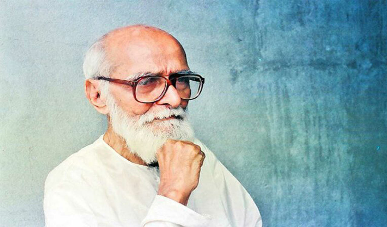 BRS leaders pay tribute to Kaloji Narayana Rao on his birth anniversary