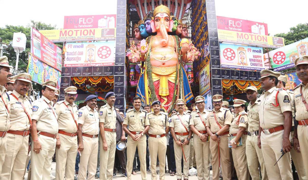 Hyderabad CP CV Anand reviews security arrangements for Ganesh, Milad-un-Nabi festivals