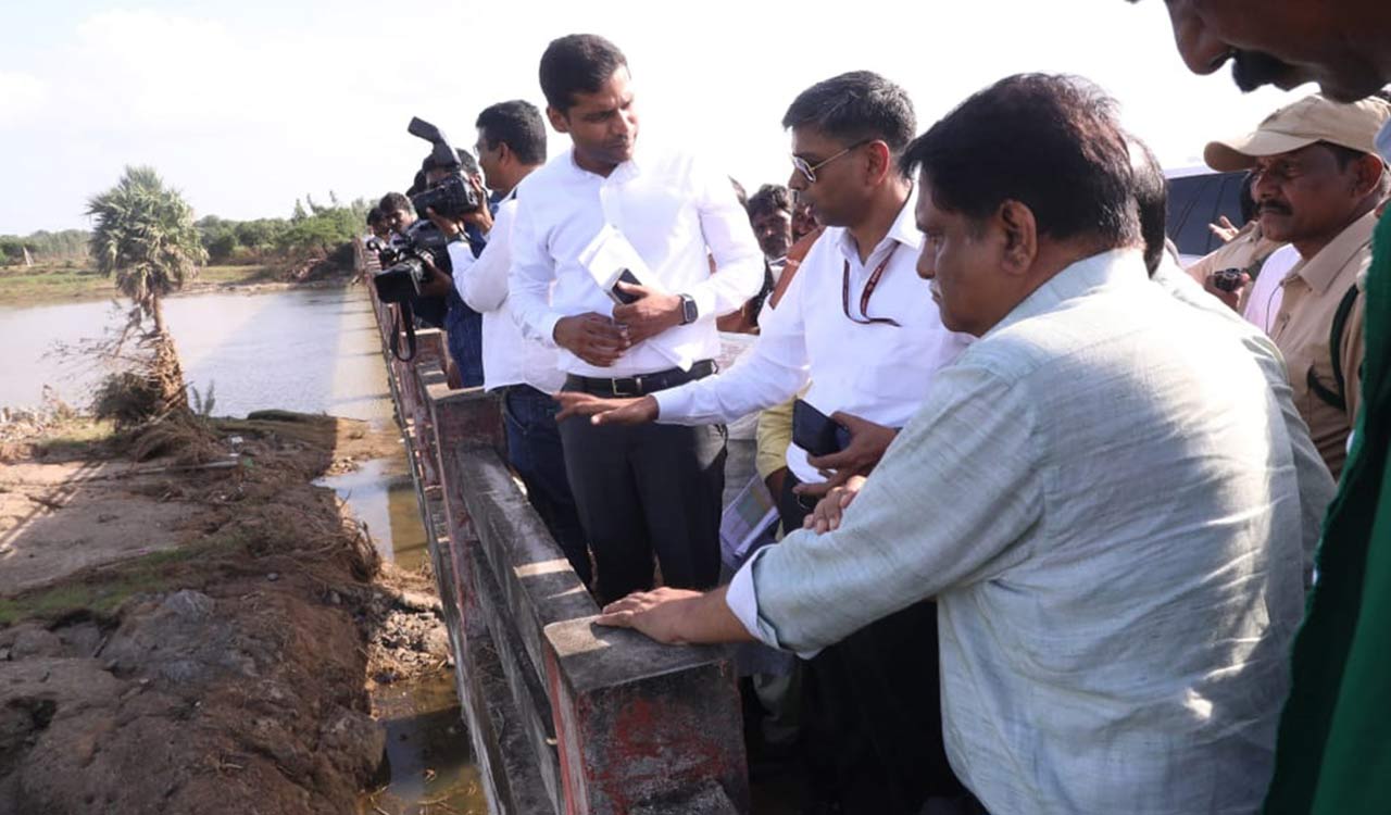 Central team inspects flood affected areas in Khammam