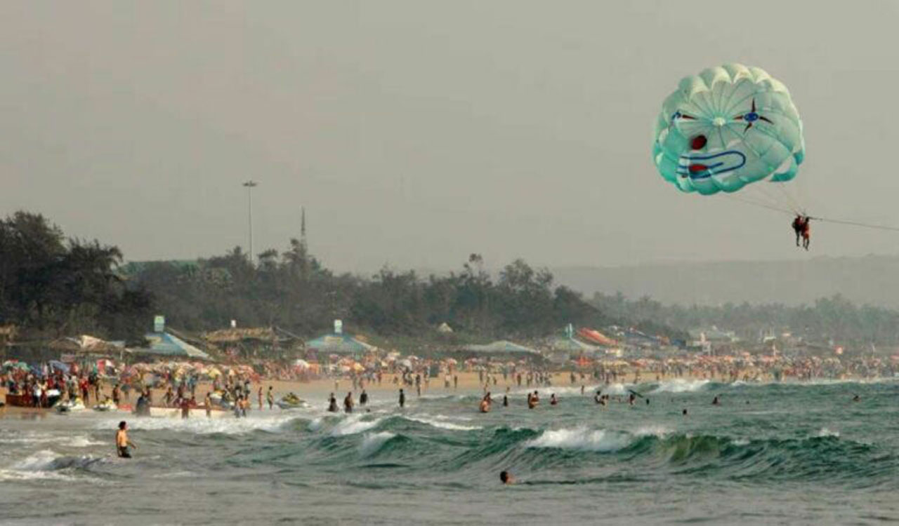 Goa: 33-year-old Russian tourist drowns in sea; woman rescued