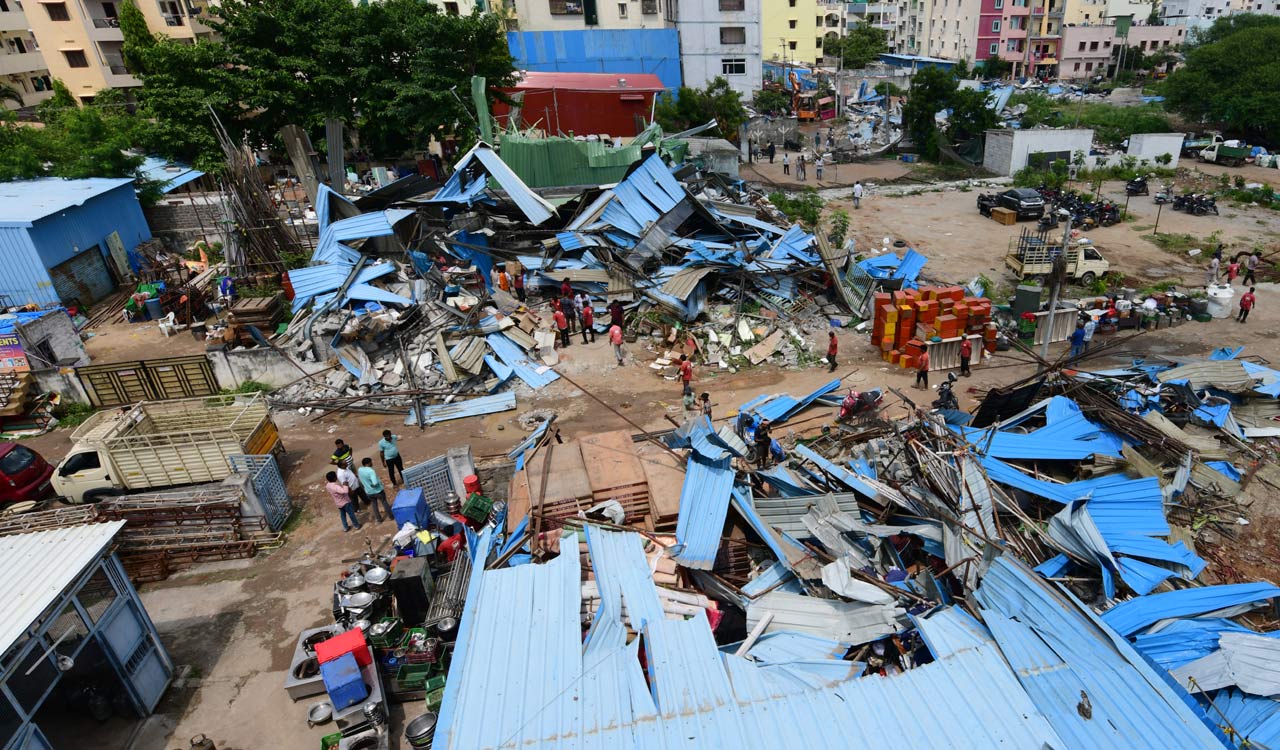 HYDRAA razes illegal structures in Kukatpally amid public outcry