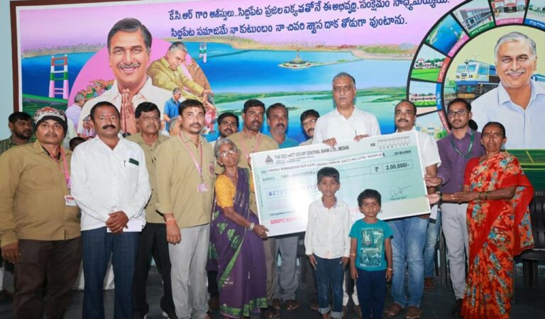 Hairsh Rao With Auto Driver