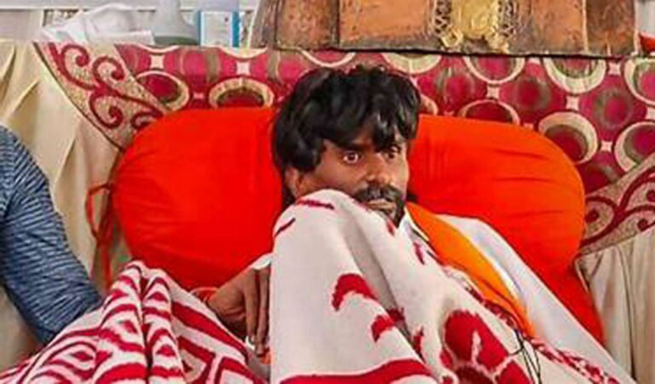 Maratha leader Jarange continues hunger strike, health condition deteriorates