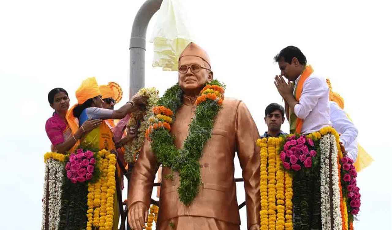 KTR pays tribute to Konda Laxman Bapuji on birth anniversary