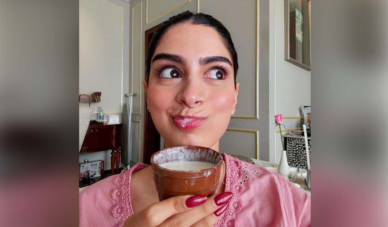Khushi Kapoor’s ‘lassi’ expression is pure delight