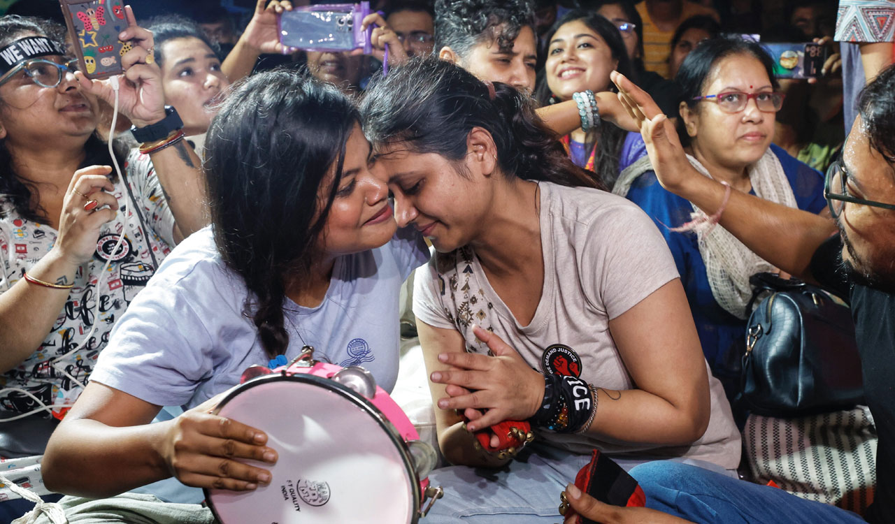 Mamata accepts doctors’ ‘99% of demands’; but medics to continue cease work