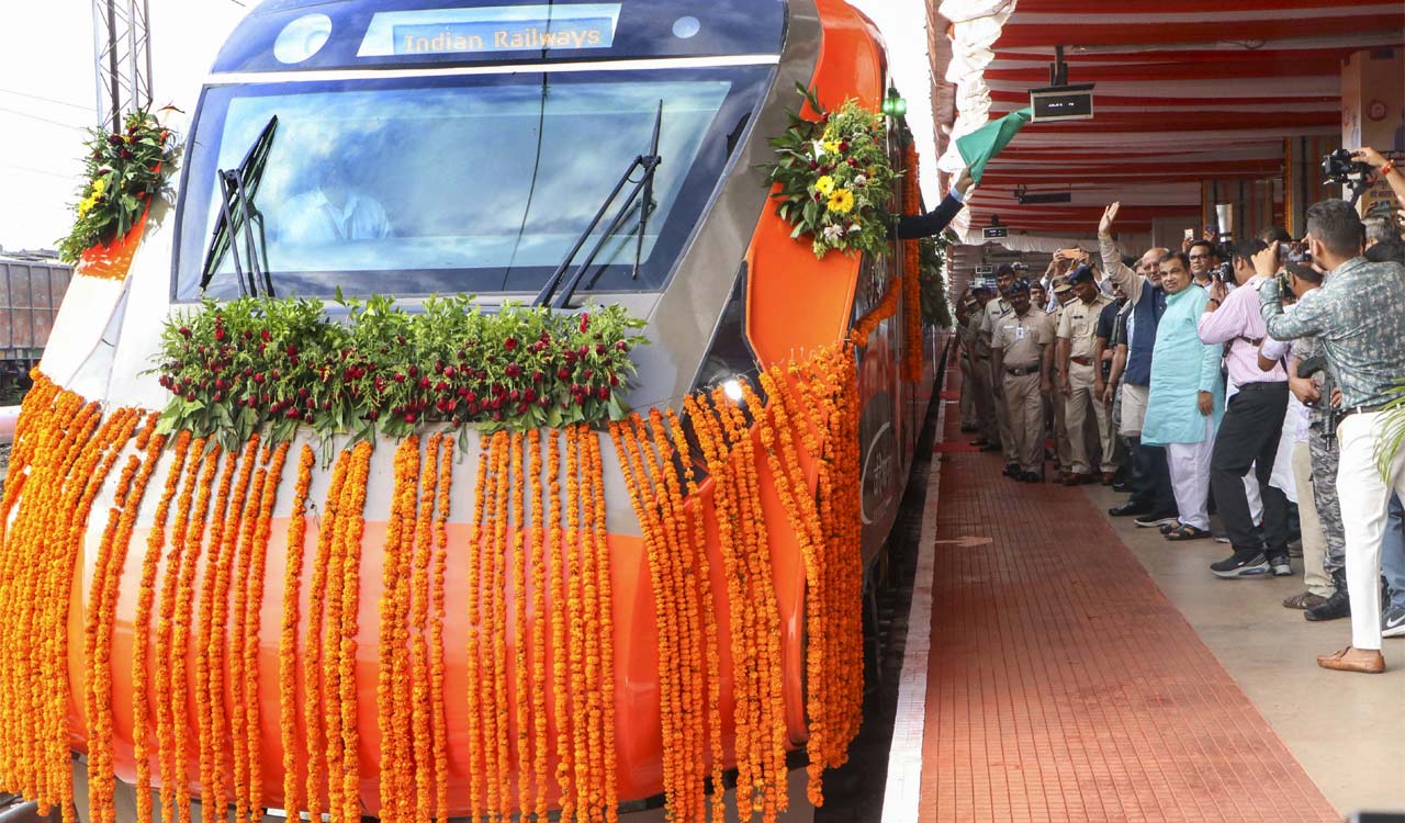 Passengers unhappy with Nagpur-Secunderabad Vande Bharat train not stopping in Mancherial, Kagaznagar