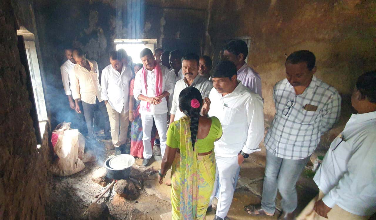 Govt school students complain about worm-infested food in CM Revanth Reddy’s constituency