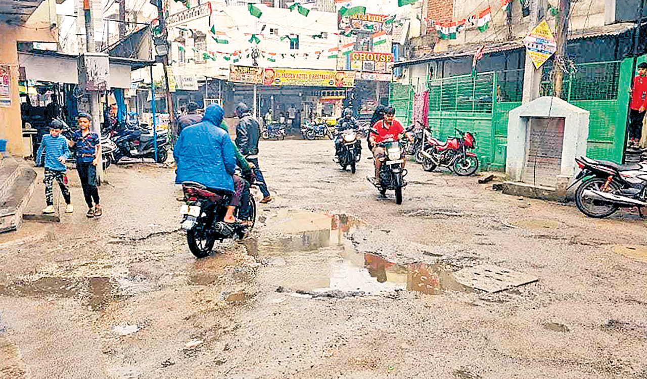 Back-breaking rides on old city roads turn nightmarish for Hyderabadis