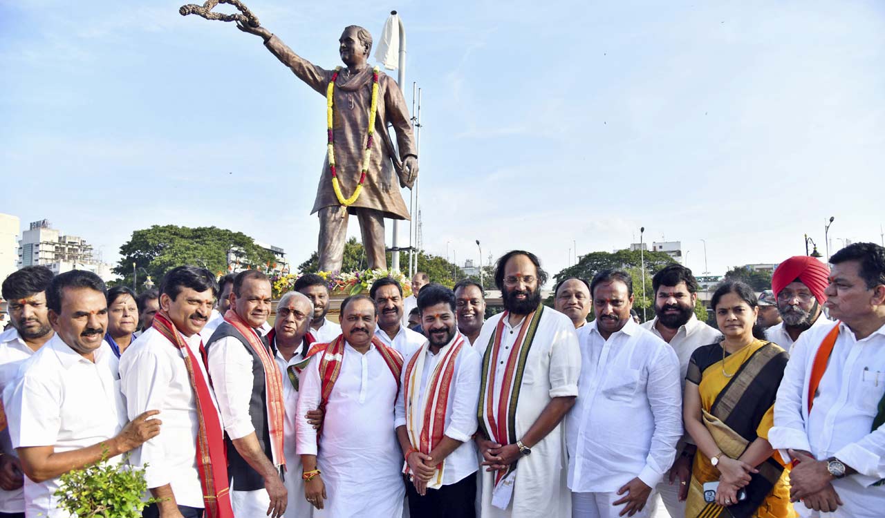 Rajiv Gandhi introduced computers in India, says Revanth Reddy