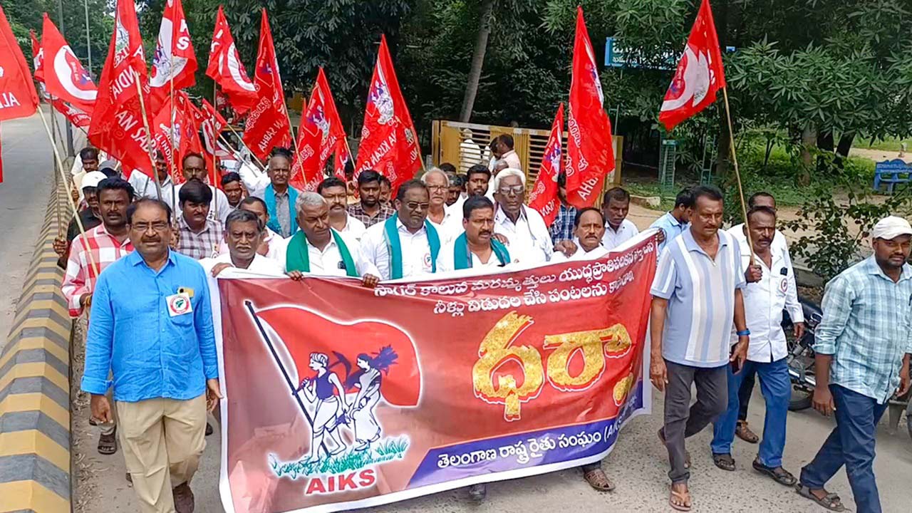 Give compensation to crops damaged due to lack of water: CPI’s Telangana Rythu Sangham
