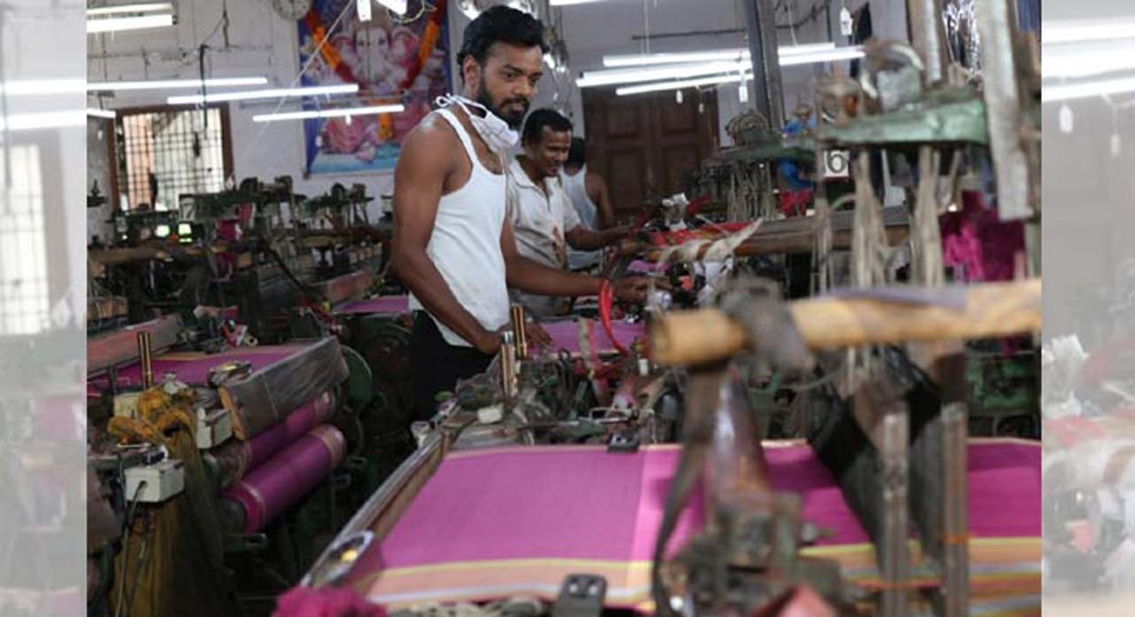 Power subsidy restrictions force Sircilla weavers to stay away from orders