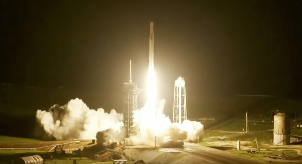 SpaceX launches billionaire to conduct the first private spacewalk