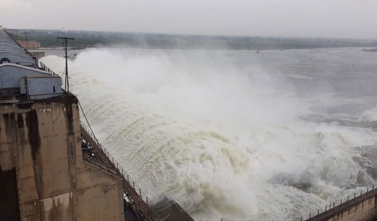 Sriram Sagar Project receives heavy inflows, floodgates lifted to let out excess water