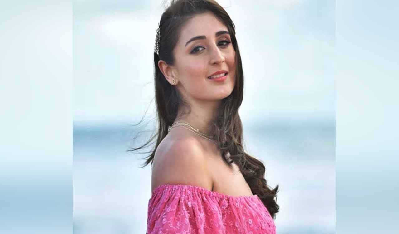 Dhvani Bhanushali reveals what made her explore acting