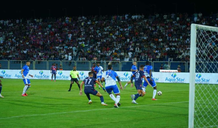The two sides, who share the same home ground, were fiercely competitive, each determined to claim victory.