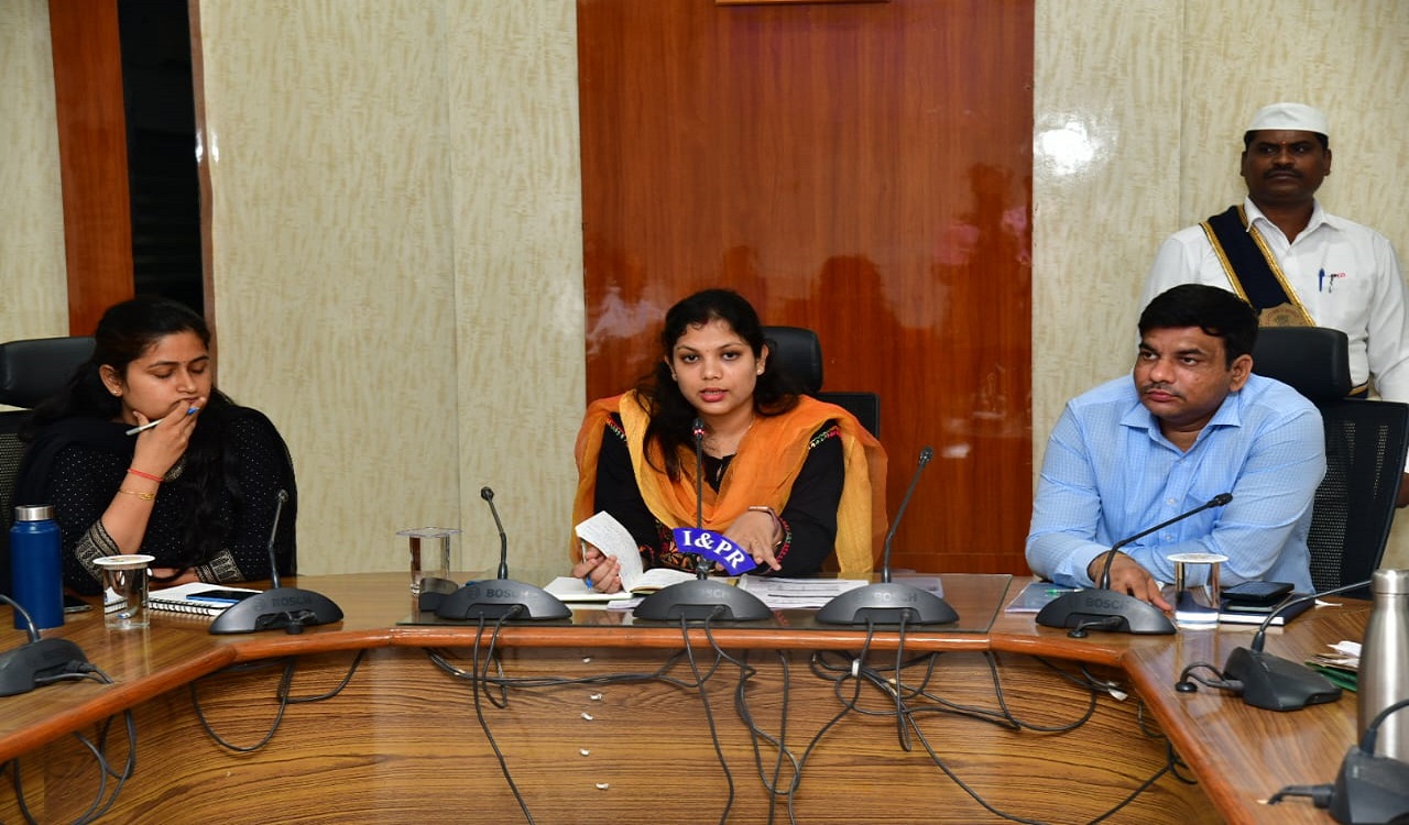 Karimnagar Collector directs officials to help youngsters enhance skills, secure jobs