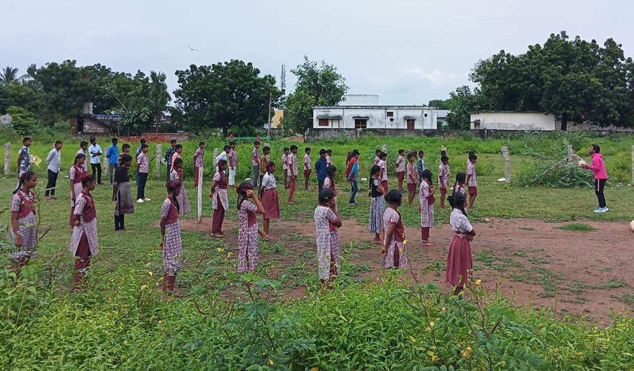 Cricketer-turned-rugby coach inspires students in erstwhile Khammam