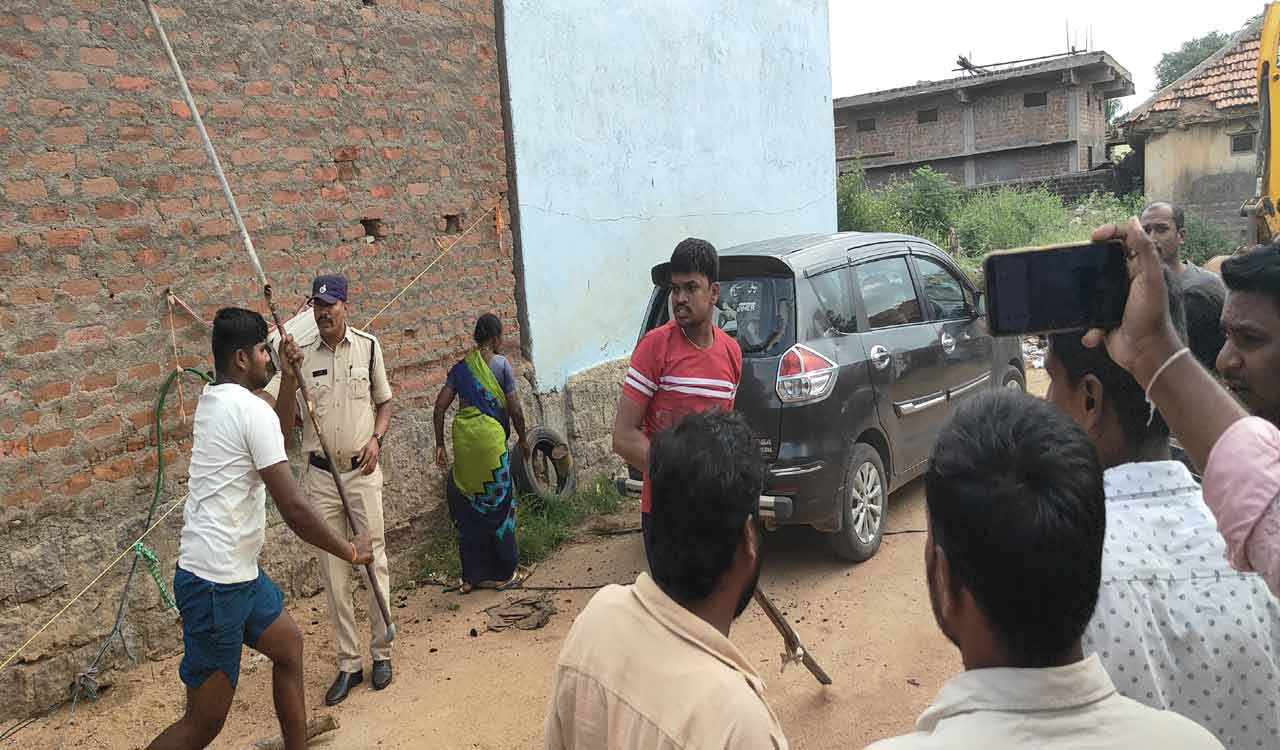 Rape of Class 7 girl: Public sets accused’s home on fire in Siddipet