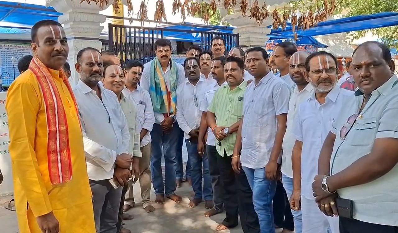 Hey Srinivas, here’s a WhatsApp group exclusively for you!