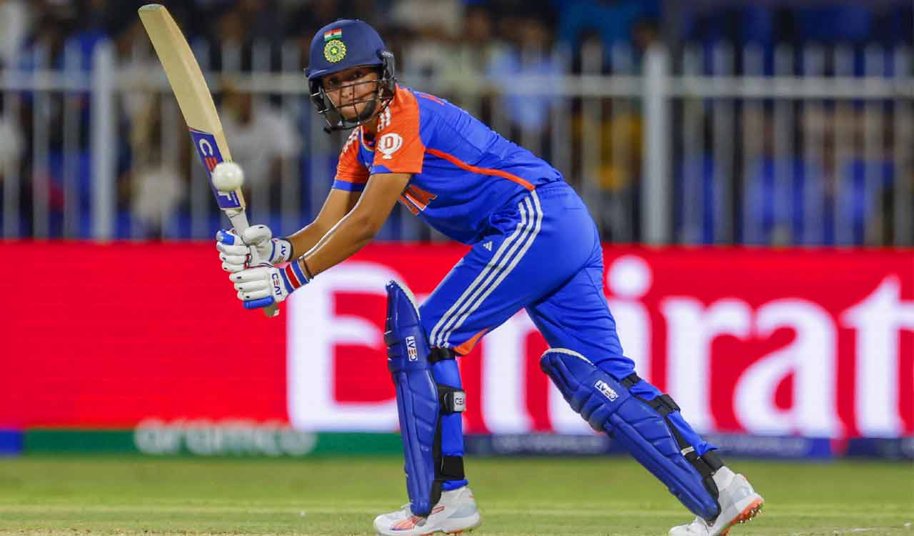 2nd ODI: Harmanpreet returns, Priya debuts as NZ opt to bat