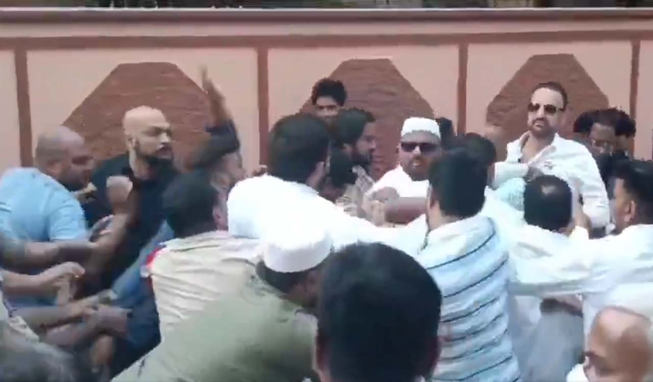 Watch: AIMIM, Congress workers clash in Hyderabad, 5 injured