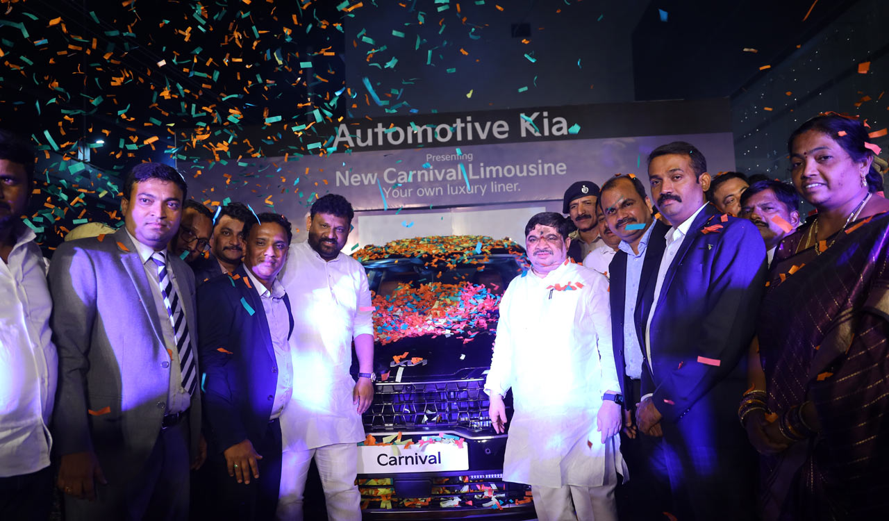 Automotive KIA unveils all new Carnival in Hyderabad