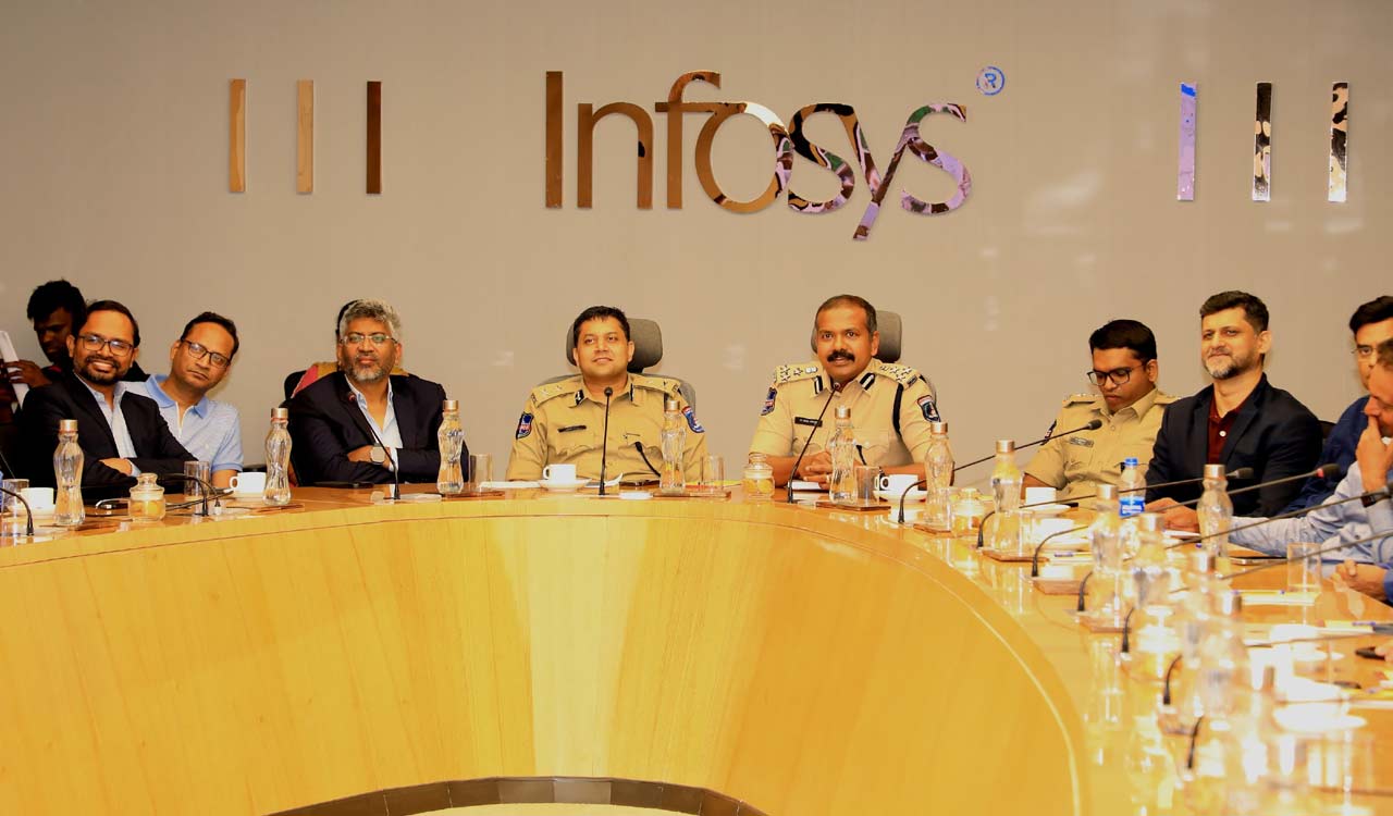 Cyberabad police, IT industry leaders join hands to explore solutions for traffic congestion