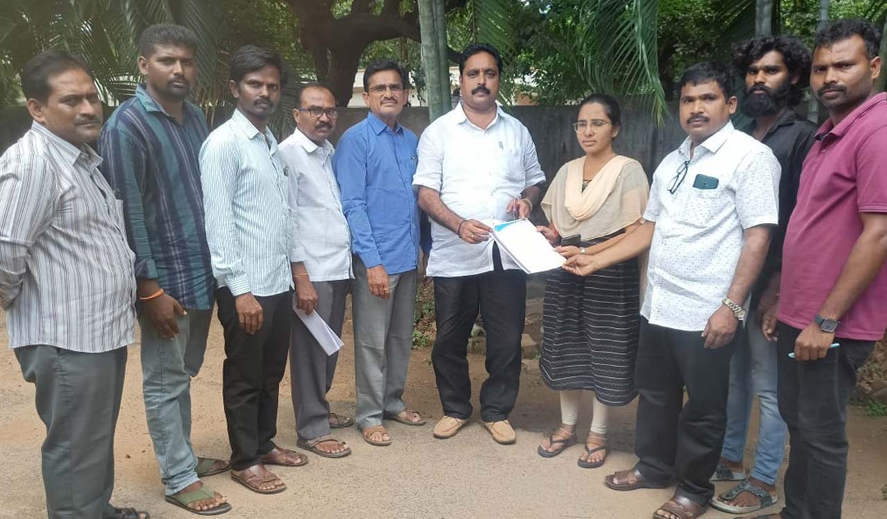 Khammam: Govt. stalls filling up DSC special education posts, job aspirants worried