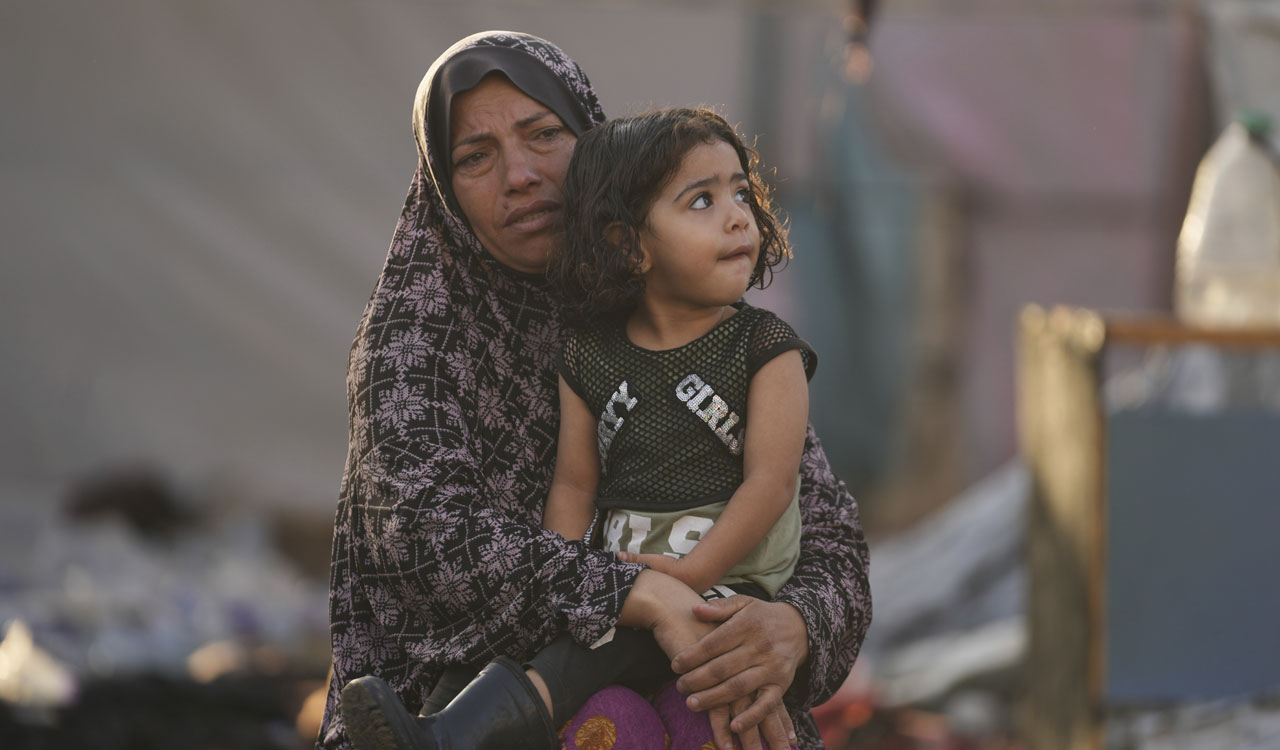 Amid humanitarian crisis, Israel urges WHO to allow aid access to Gaza