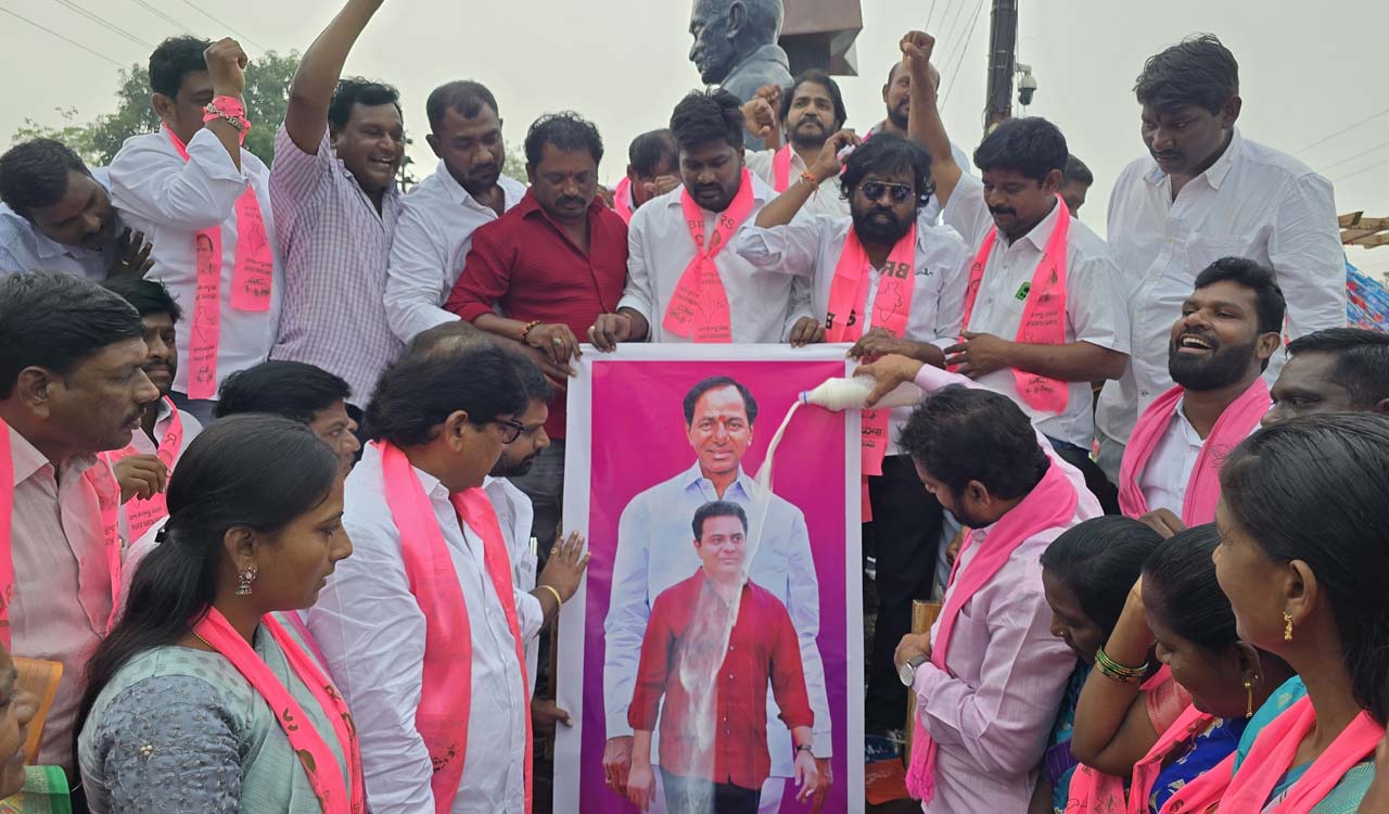 BRS celebrates party’s victory in preventing power tariff hike in Karimnagar